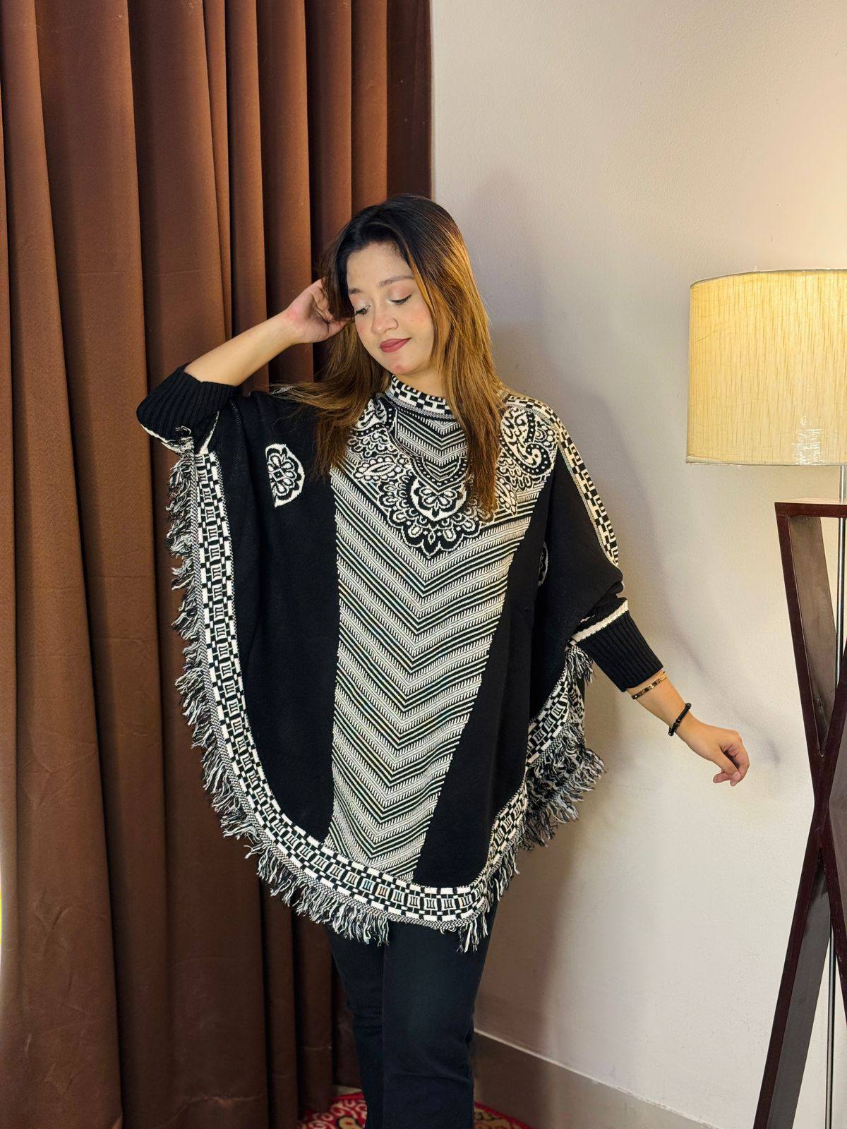Woolen Poncho | P-4